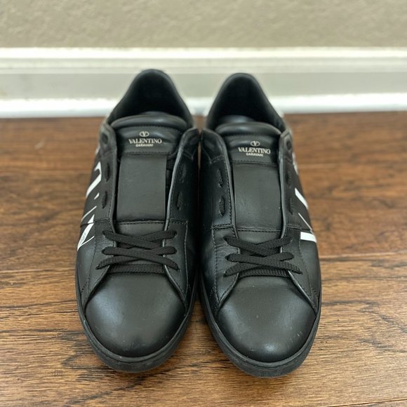 Valentino Garavani Mens Sneakers Black - Picture 5 of 8